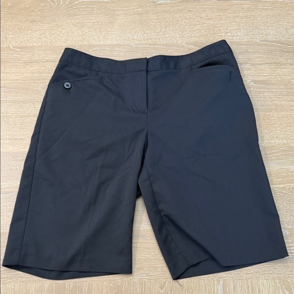 Izod Women's Black Bermuda Shorts